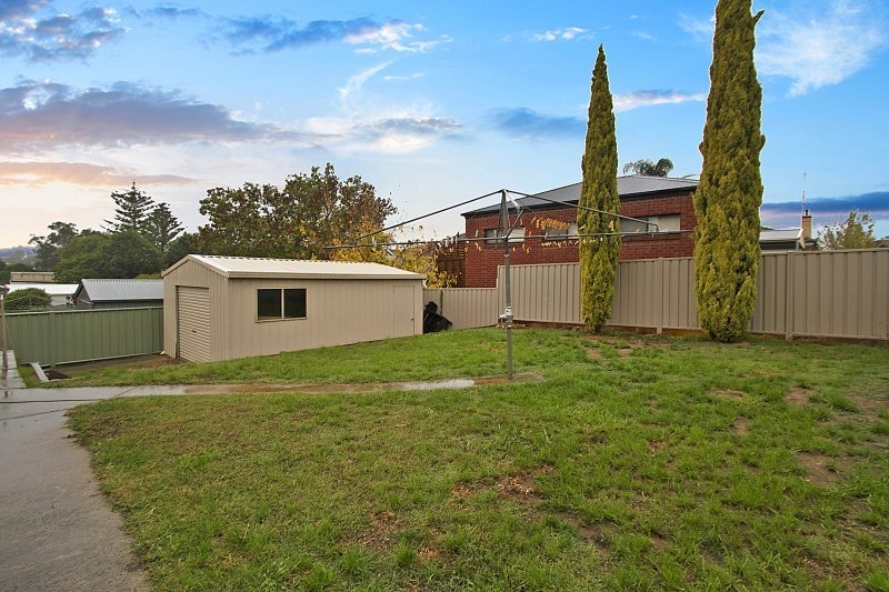 6 Marshall Crescent KENNINGTON 7