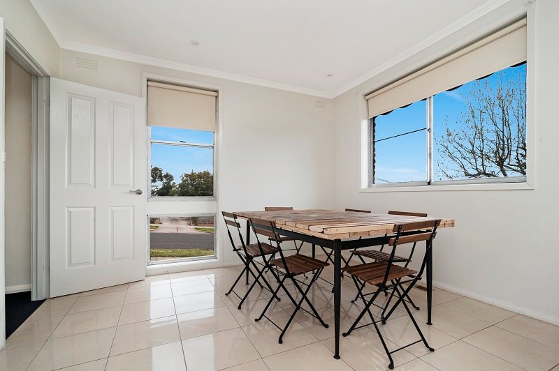 6 Marshall Crescent KENNINGTON 2