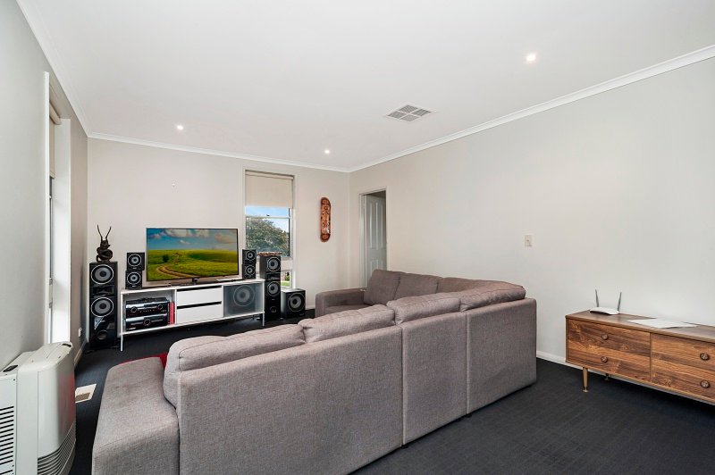6 Marshall Crescent KENNINGTON 3