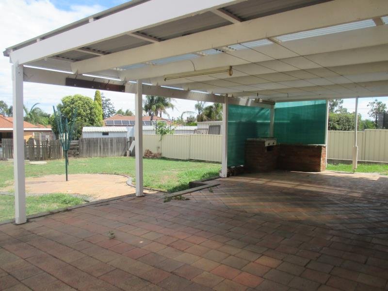 6 Marshall Place TAMWORTH 8