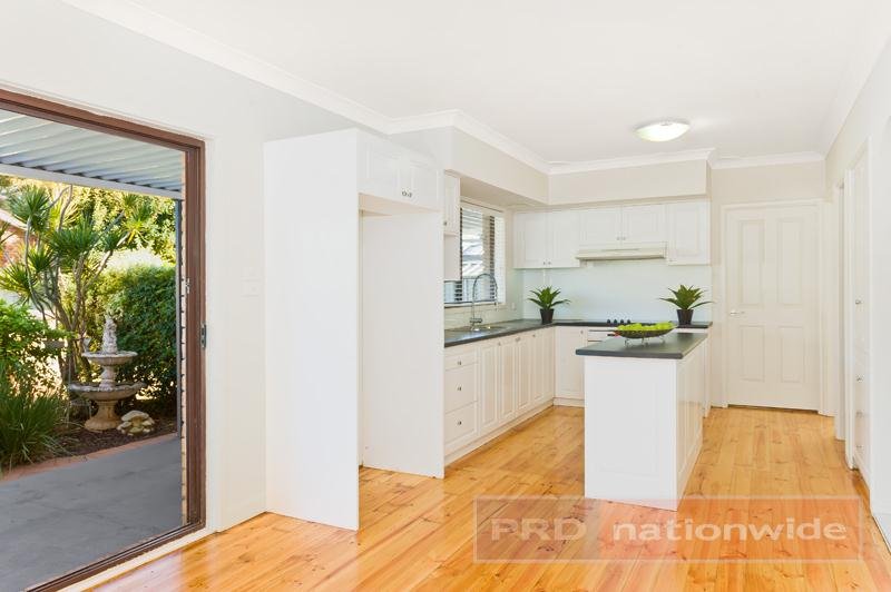 6 Martin Crescent MILPERRA 3