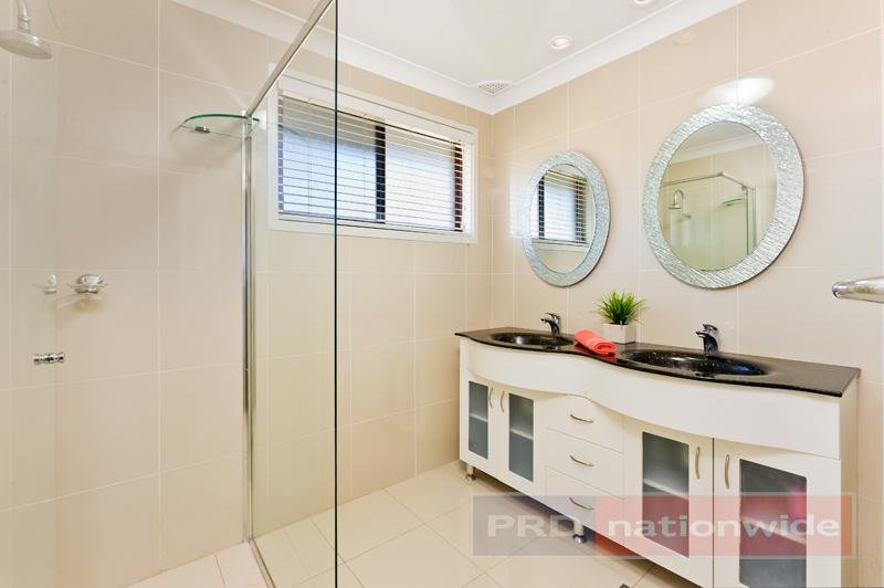 6 Martin Crescent MILPERRA 6