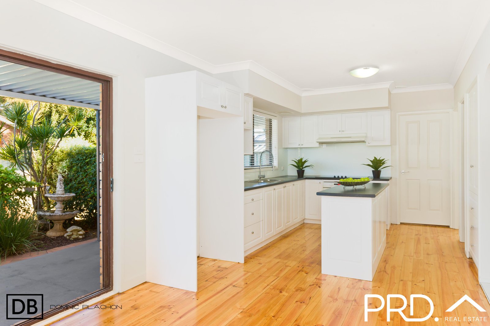 6 Martin Crescent MILPERRA 3