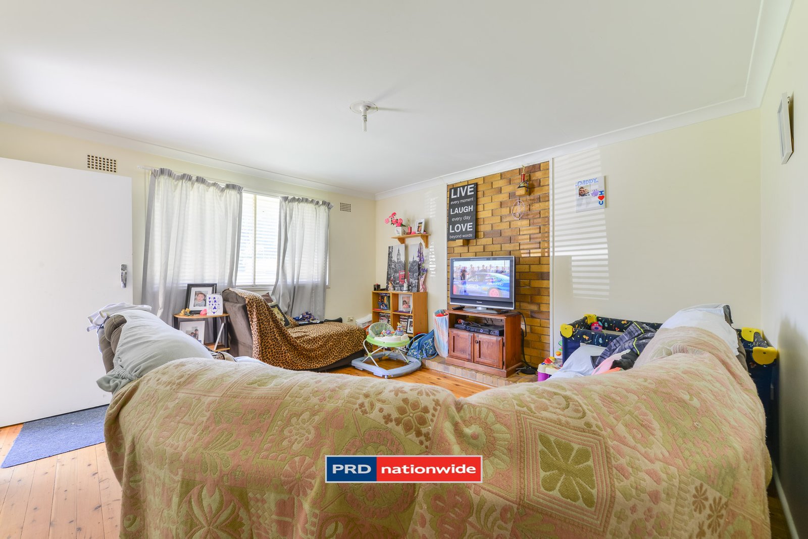 6 Martin Street TAMWORTH 11