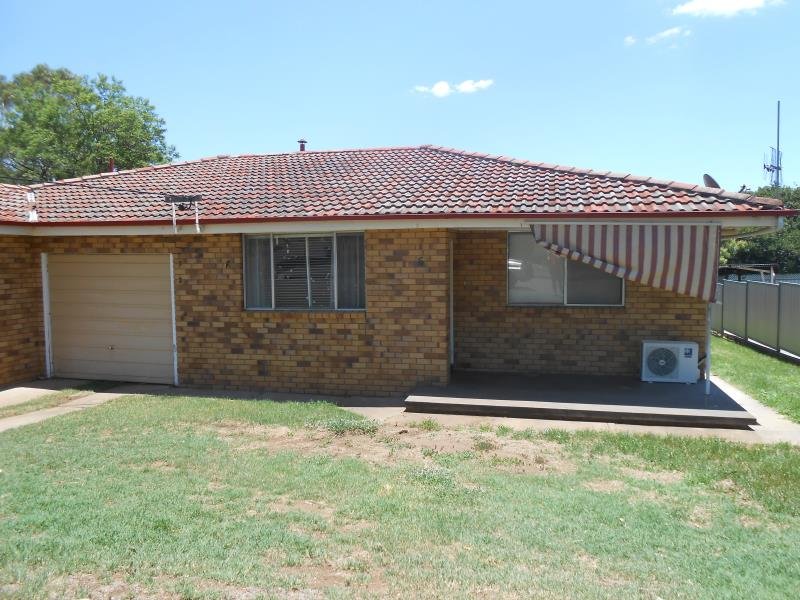 6 Martin Street TAMWORTH 1