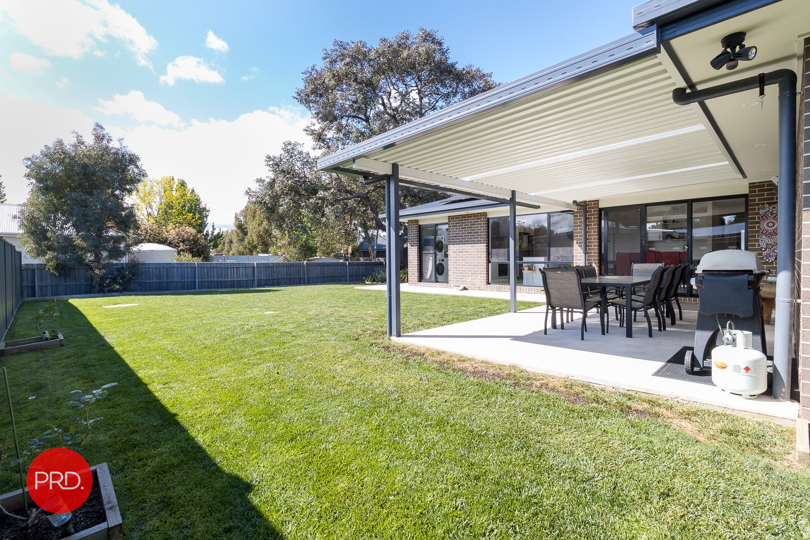 6 Maslin Place BUNGENDORE 2