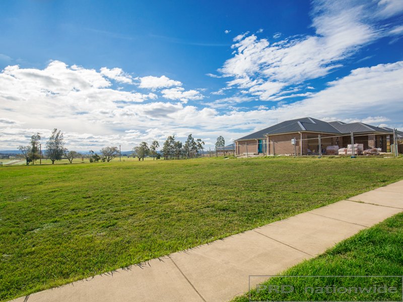 6 Matilda Circle MORPETH 2