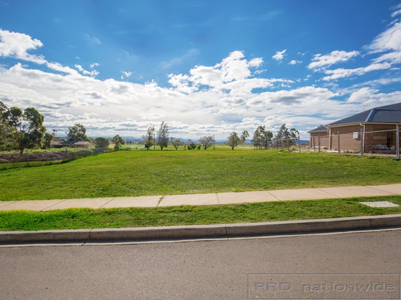 6 Matilda Circle MORPETH 3