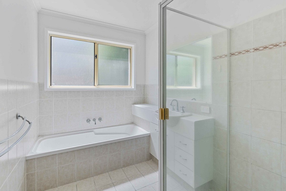 6 Matthew Close Burleigh Heads 11