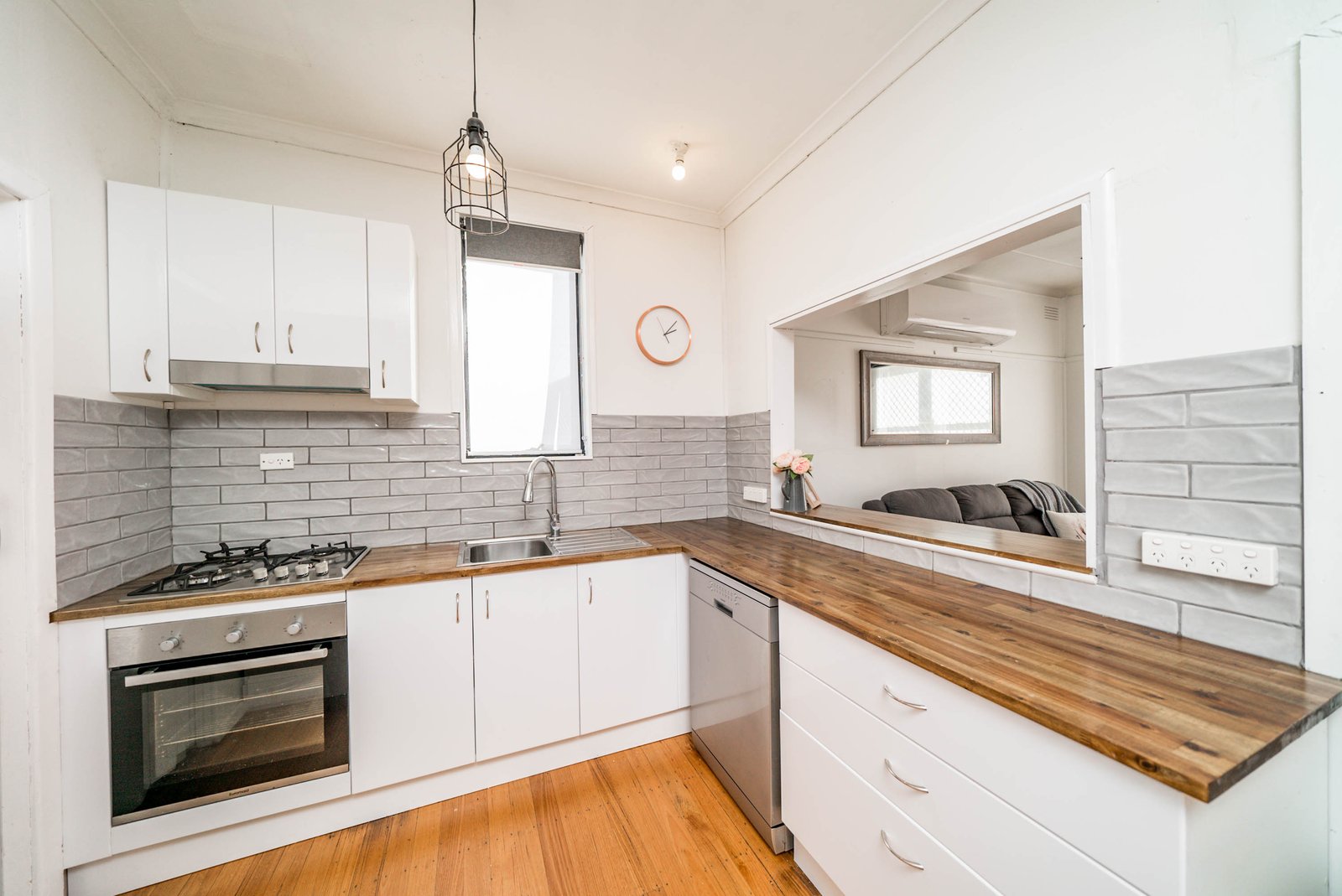 6 McDonough Avenue MOUNT AUSTIN 1