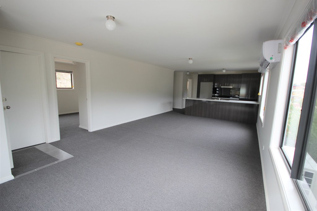 6 McGill Rise CLAREMONT 2