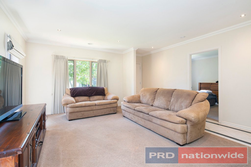 6 McPhie Court LAKE GARDENS 5