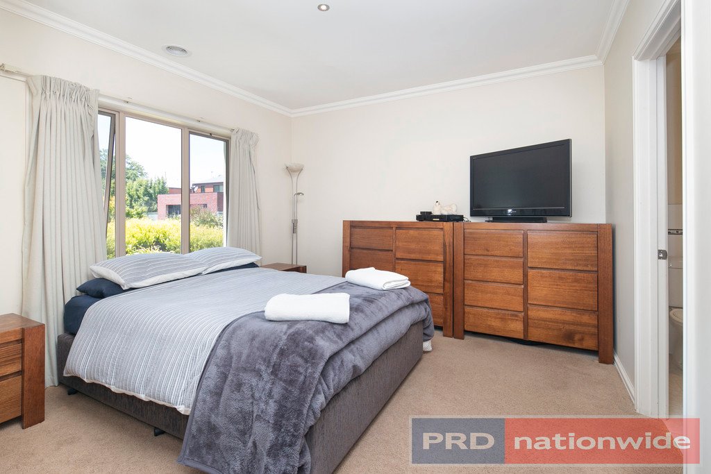 6 McPhie Court LAKE GARDENS 6