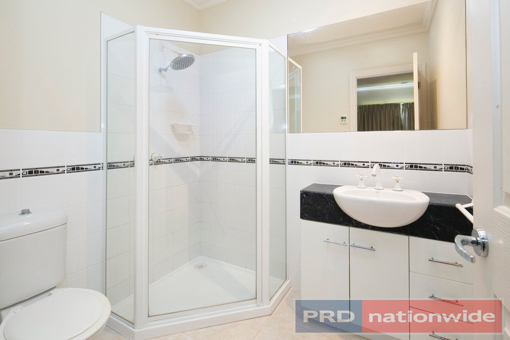 6 McPhie Court LAKE GARDENS 7