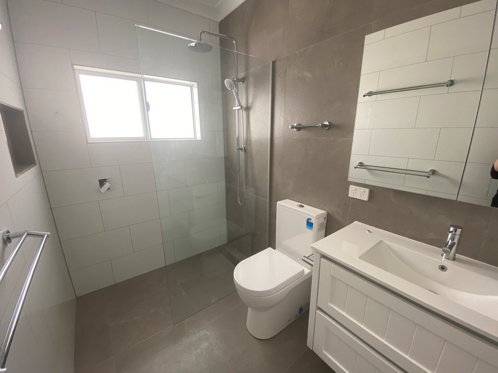 6 McRae Street TAMWORTH 8