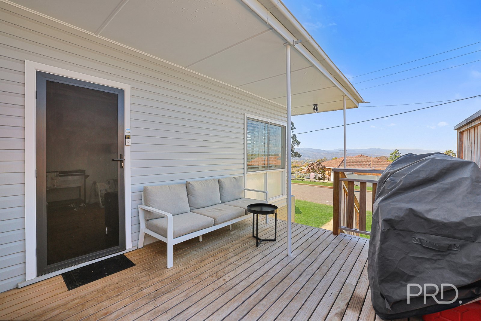 6 McRae Street TAMWORTH 20
