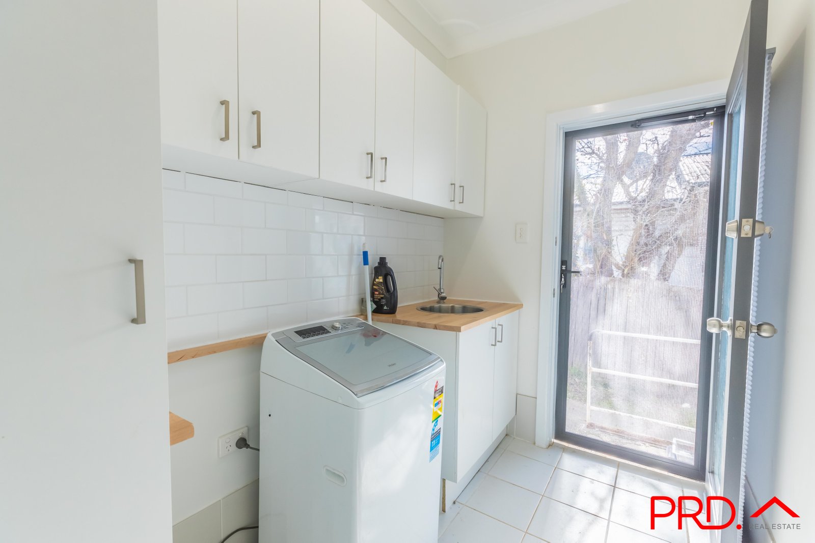 6 McRae Street TAMWORTH 5