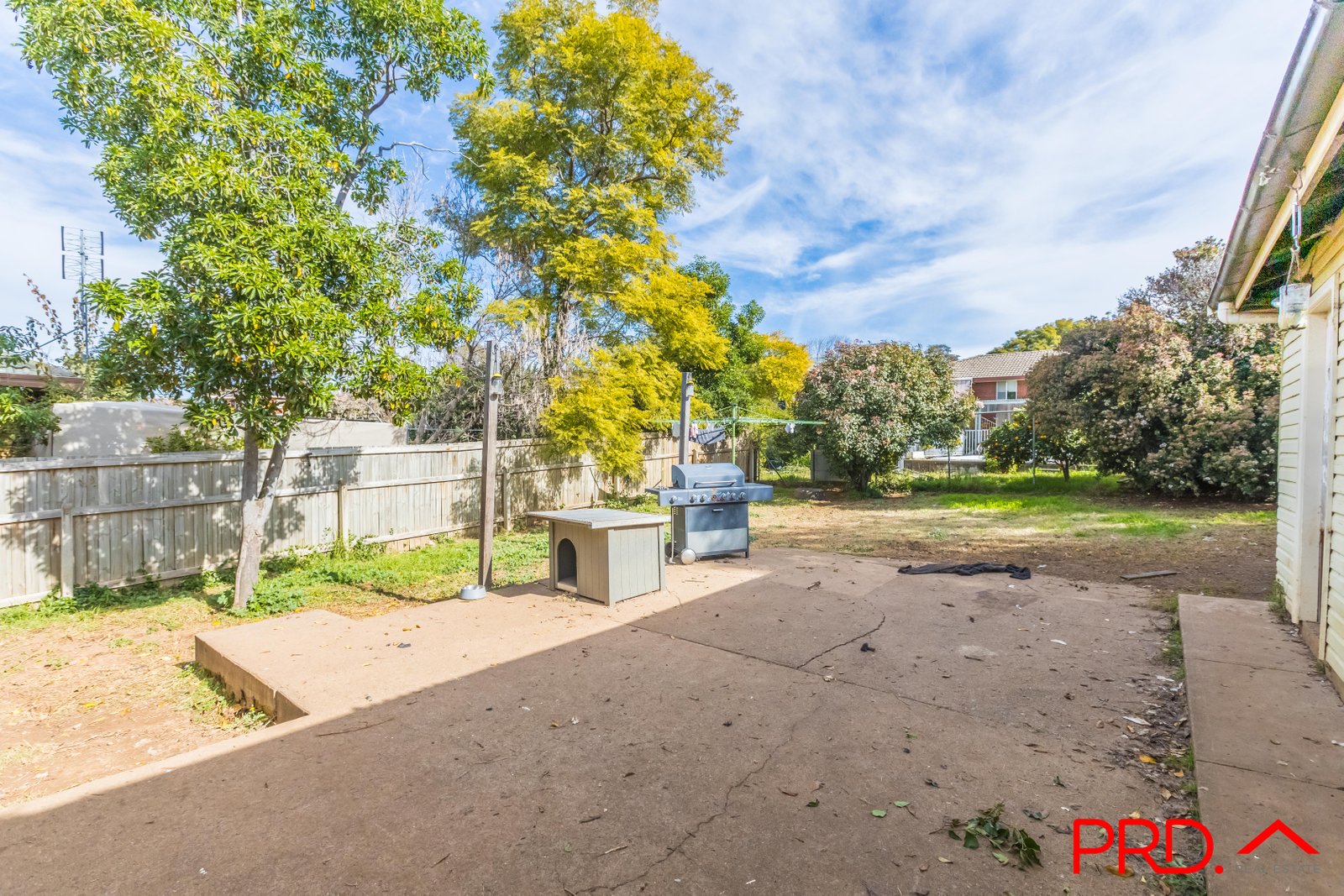 6 McRae Street TAMWORTH 11