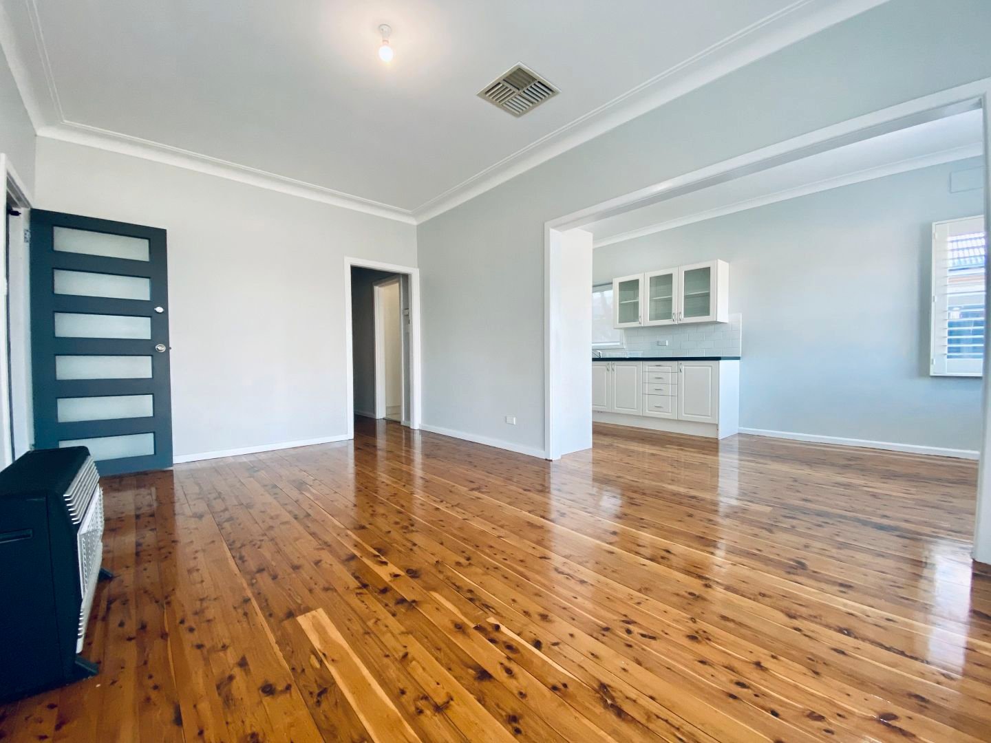 6 McRae Street TAMWORTH 3