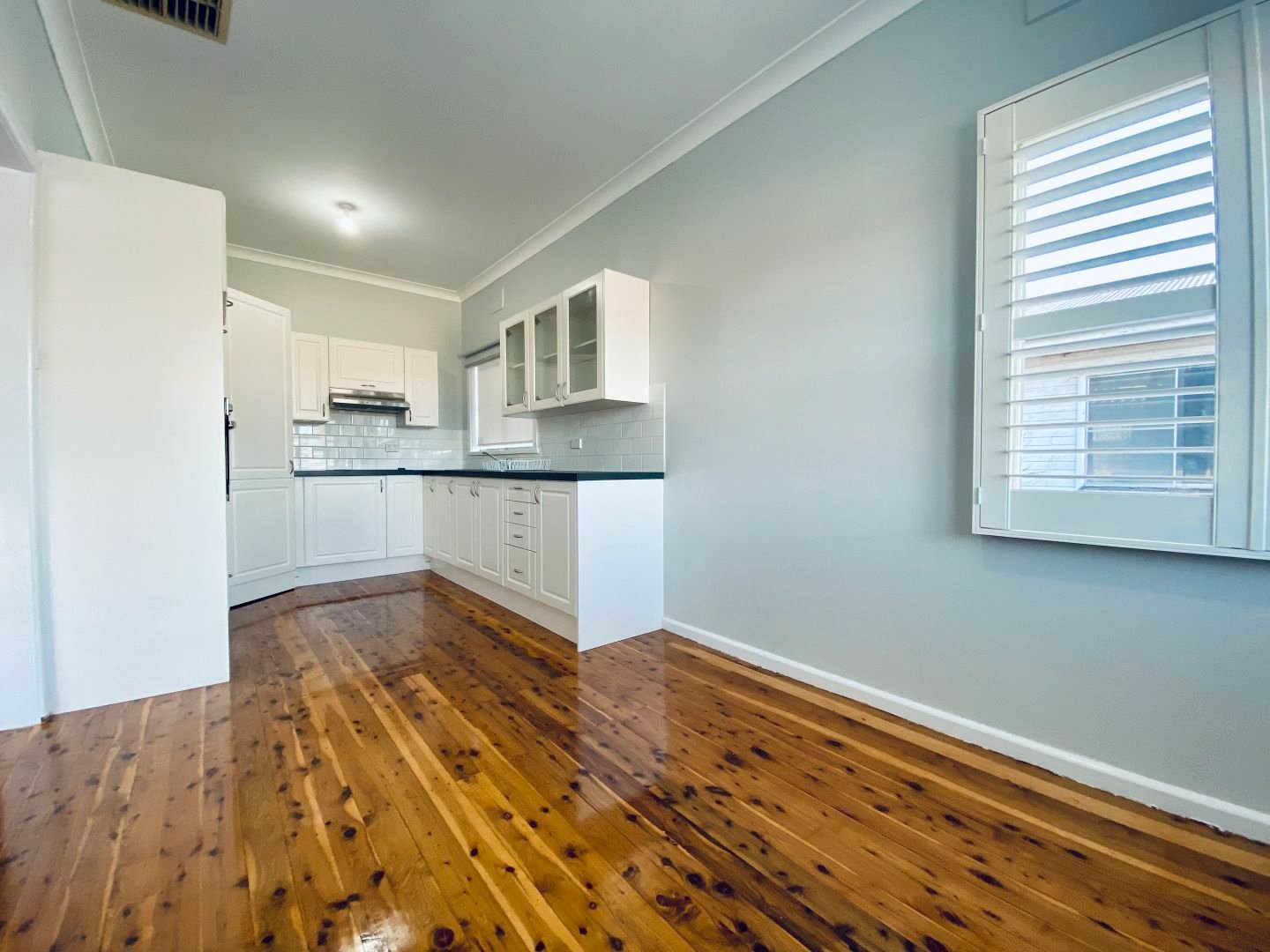 6 McRae Street TAMWORTH 4