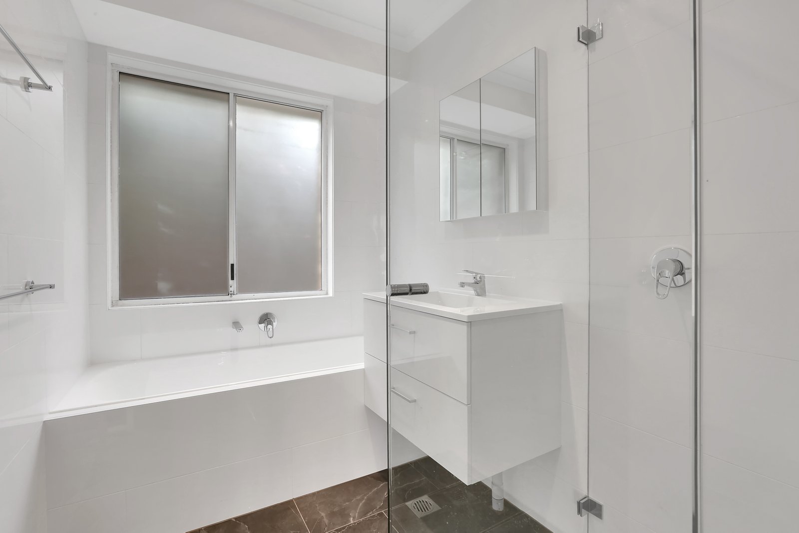 6 Meehan Close HORSLEY 6