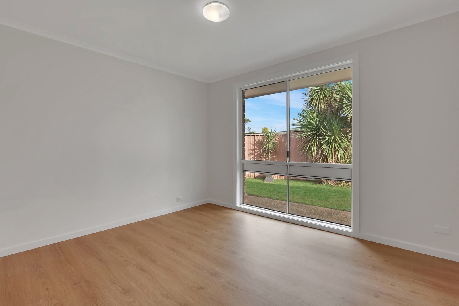 6 Meehan Close HORSLEY 7