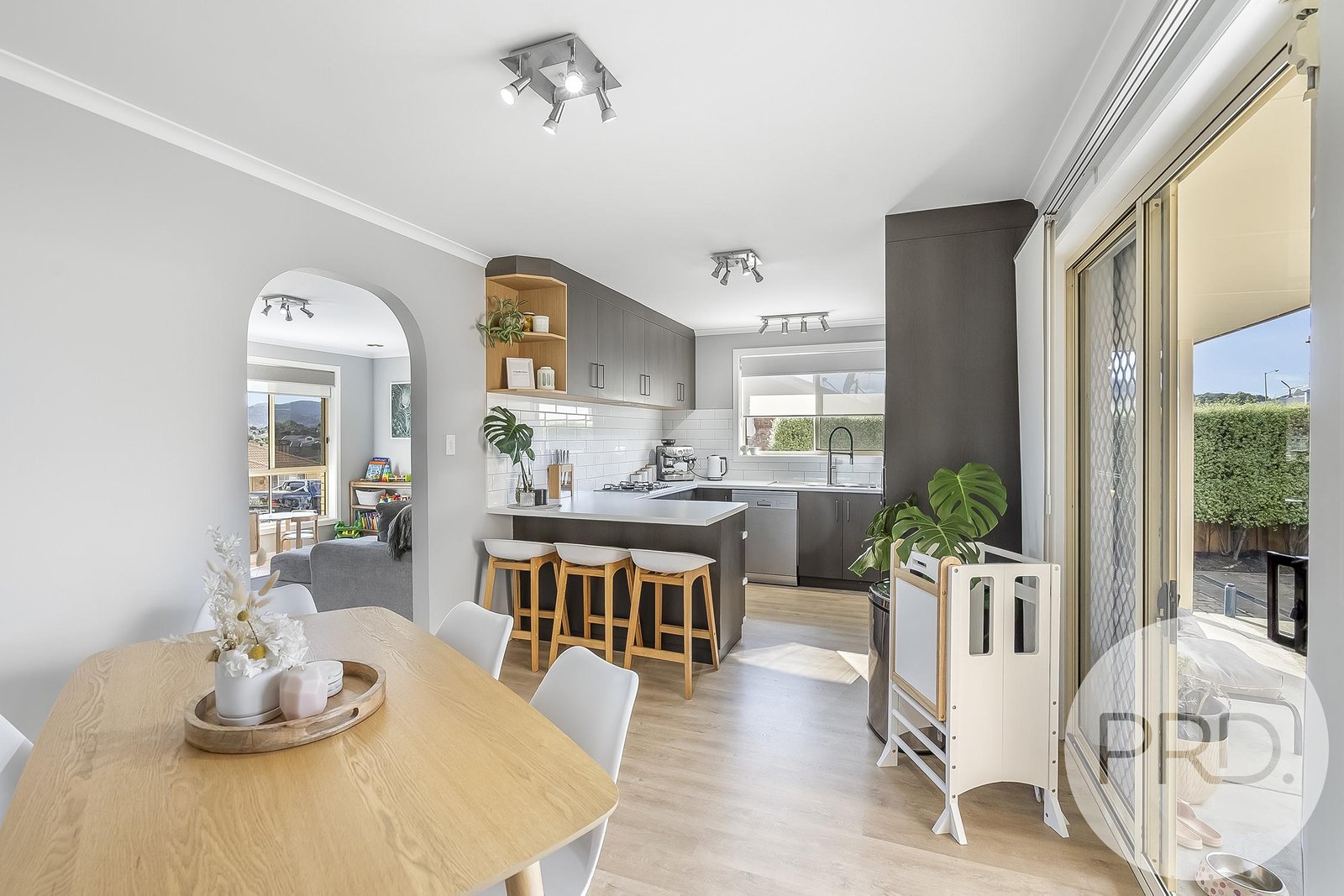 6 Melissa Street BRIGHTON 9