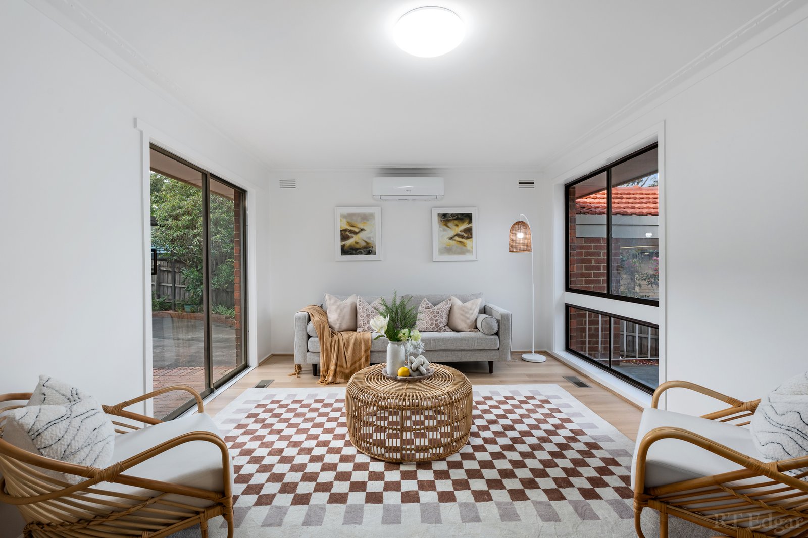 Real Estate and Property in 6 Mercedes Court, Rosanna, VIC