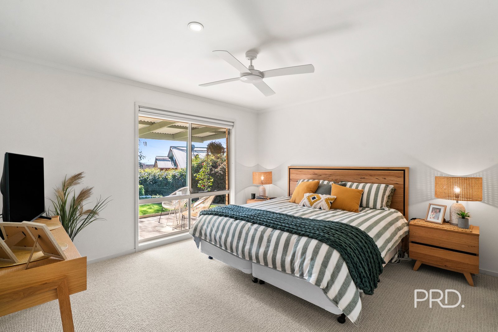 6 Minchin Place KOORINGAL 4