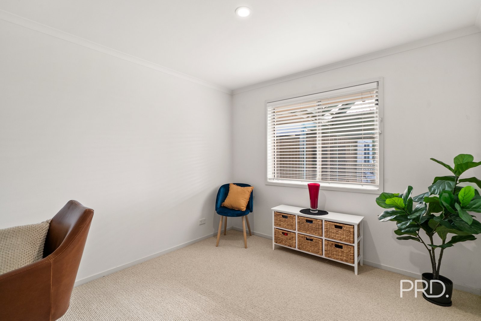 6 Minchin Place KOORINGAL 16