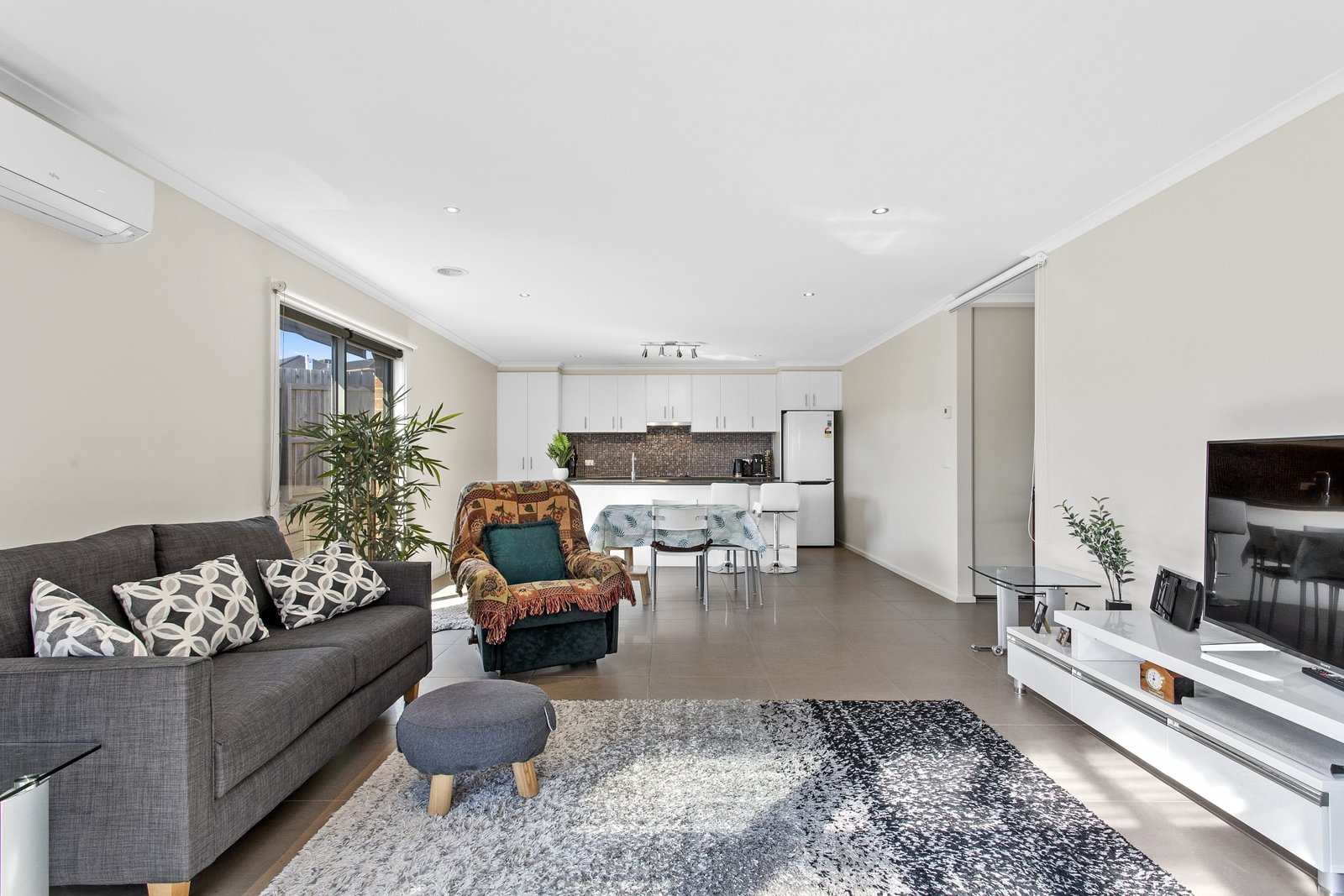 Gallery: 6 Mira Court