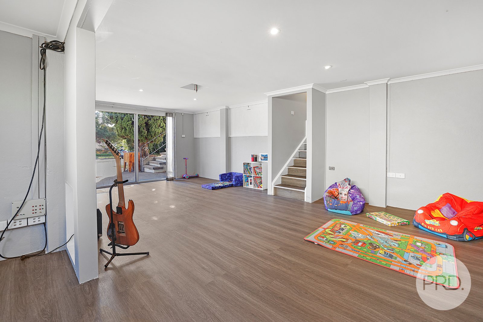 6 Mirool Street TAMWORTH 18