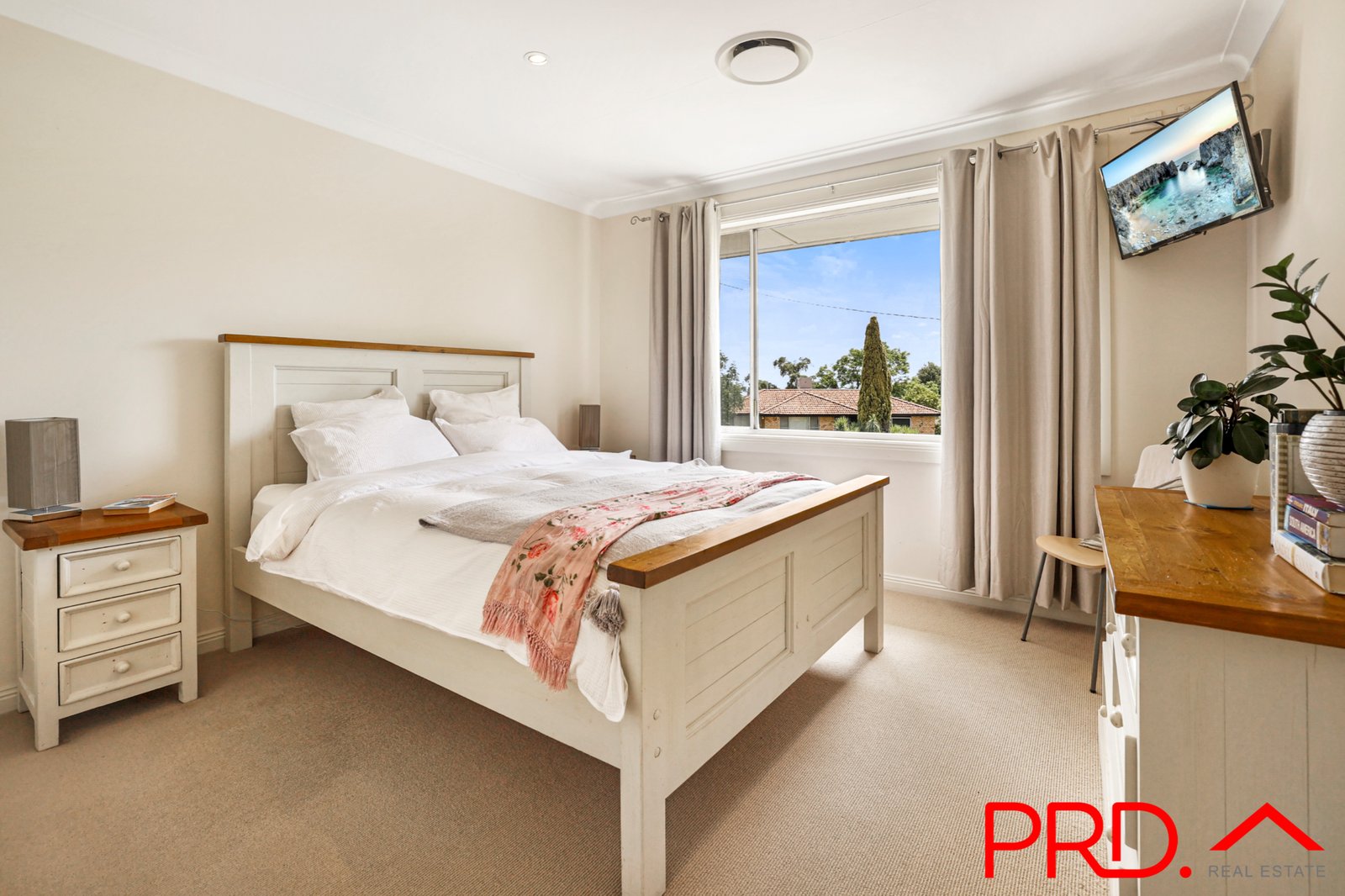 6 Mirrool Street TAMWORTH 12