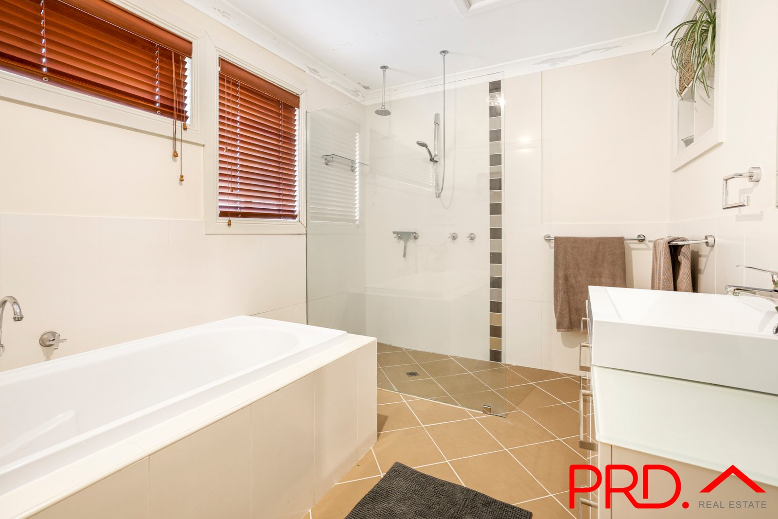 6 Mirrool Street TAMWORTH 17