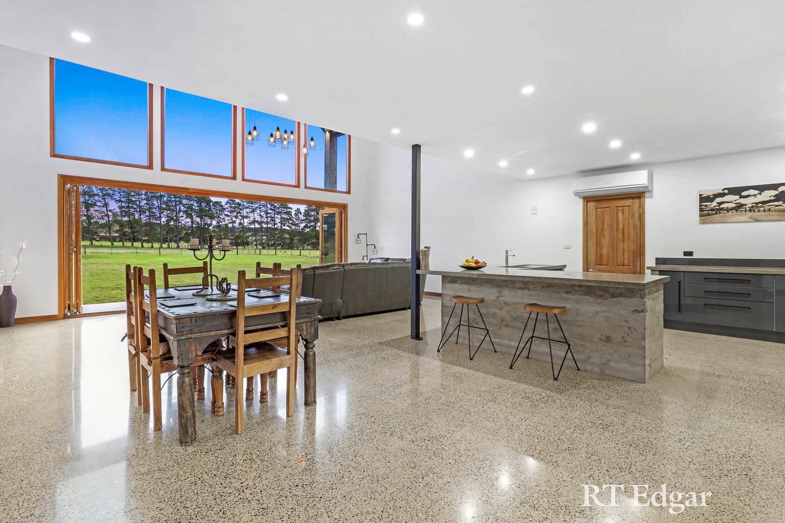 Real Estate and Property in 6 Misty View Court, Gisborne, VIC