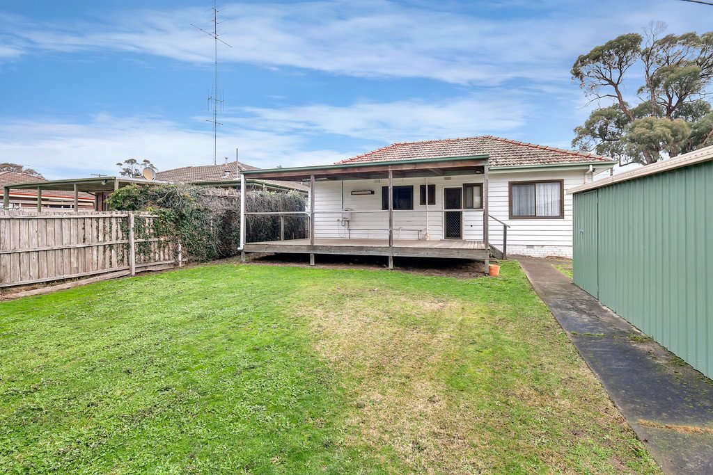 6 Molbray Street WENDOUREE 14