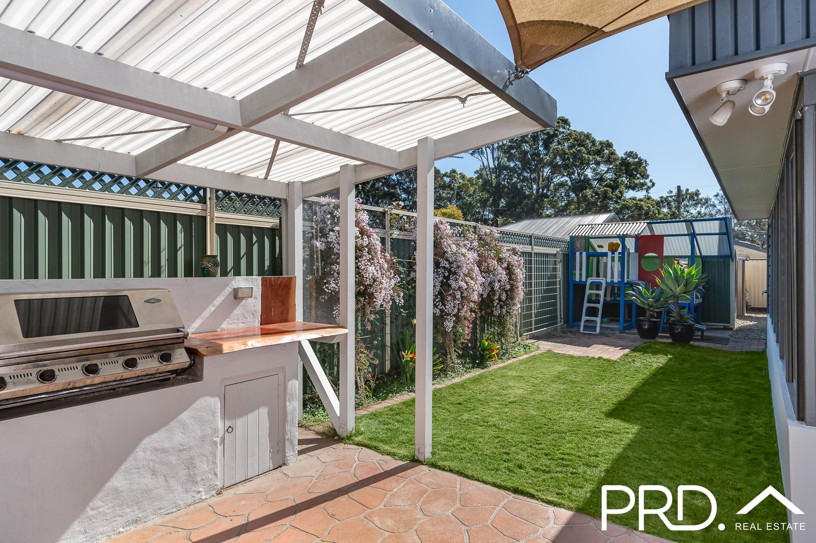 6 Moncrieff Place MILPERRA 13