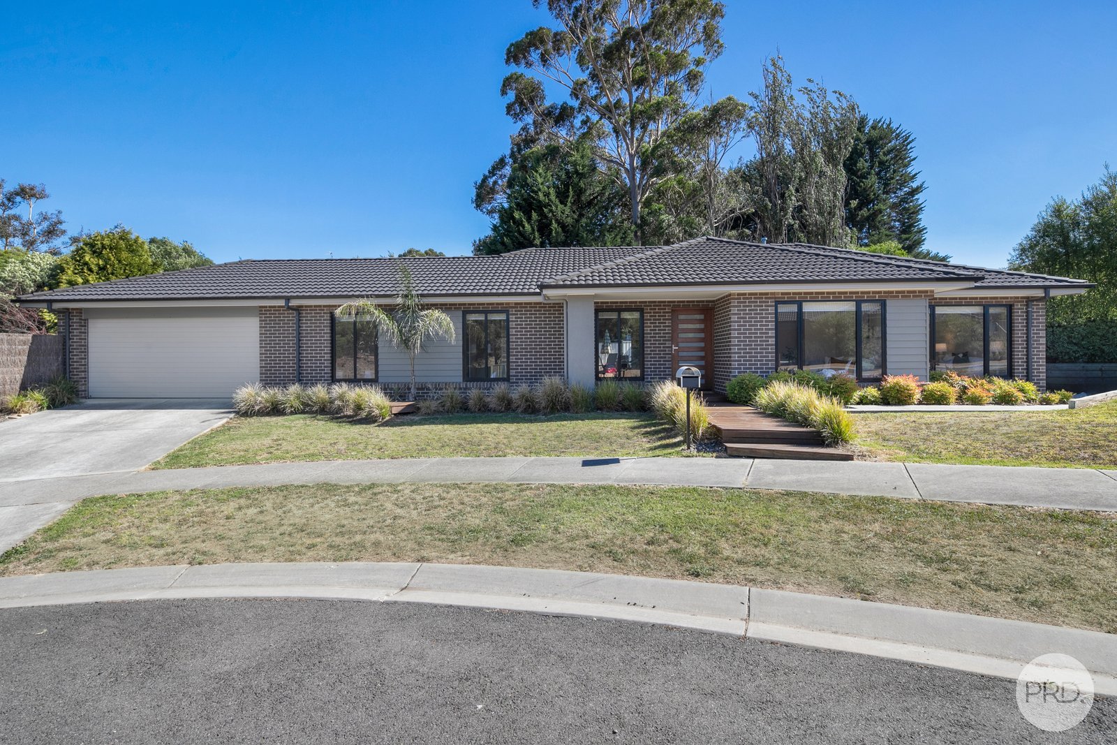 6 Moneill Close BROWN HILL 1