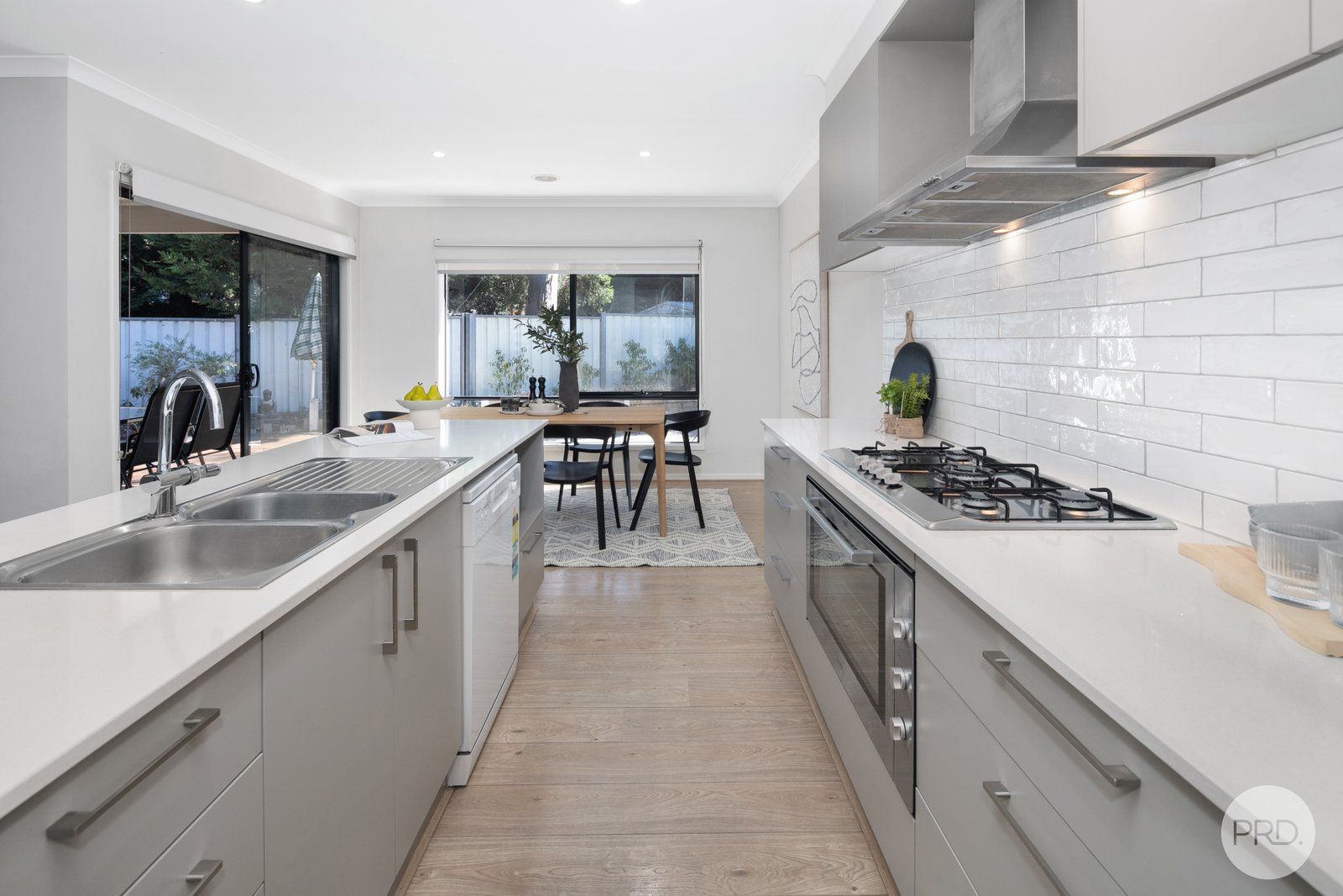 6 Moneill Close BROWN HILL 5