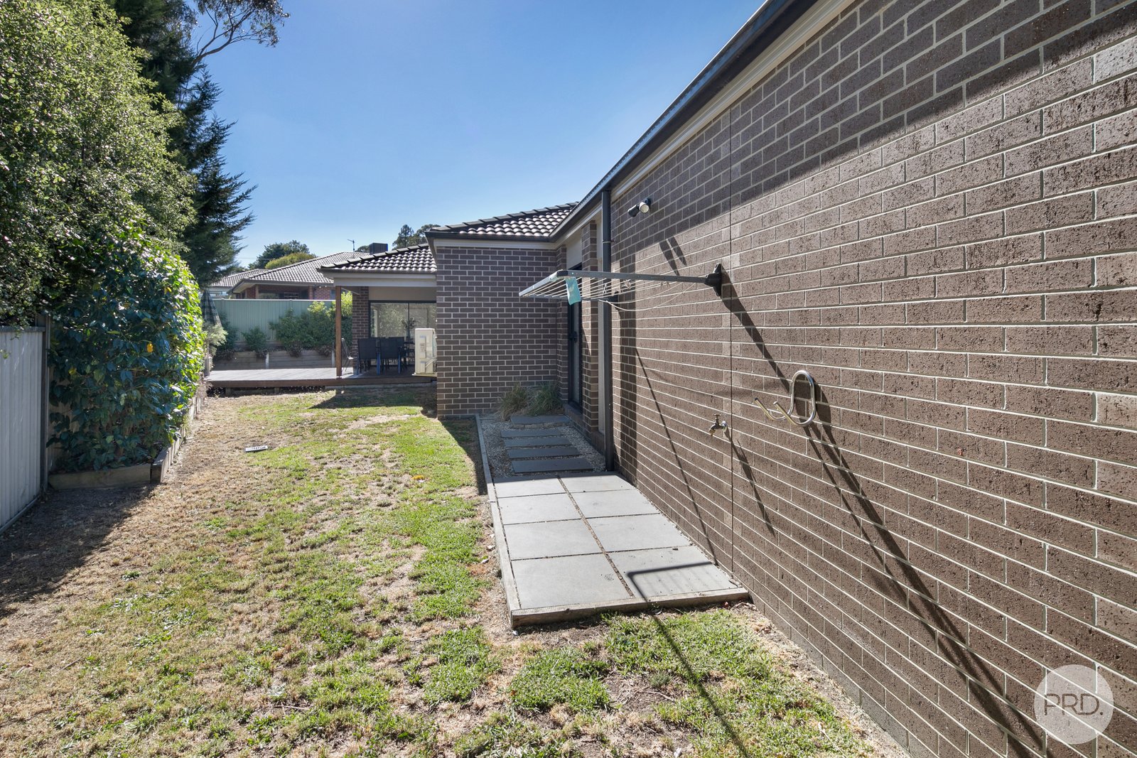 6 Moneill Close BROWN HILL 27