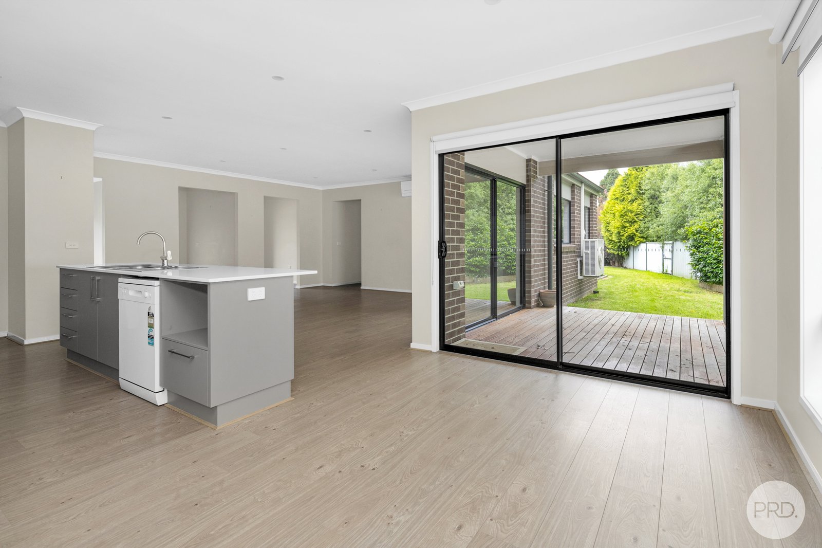 6 Moniell Close BROWN HILL 4