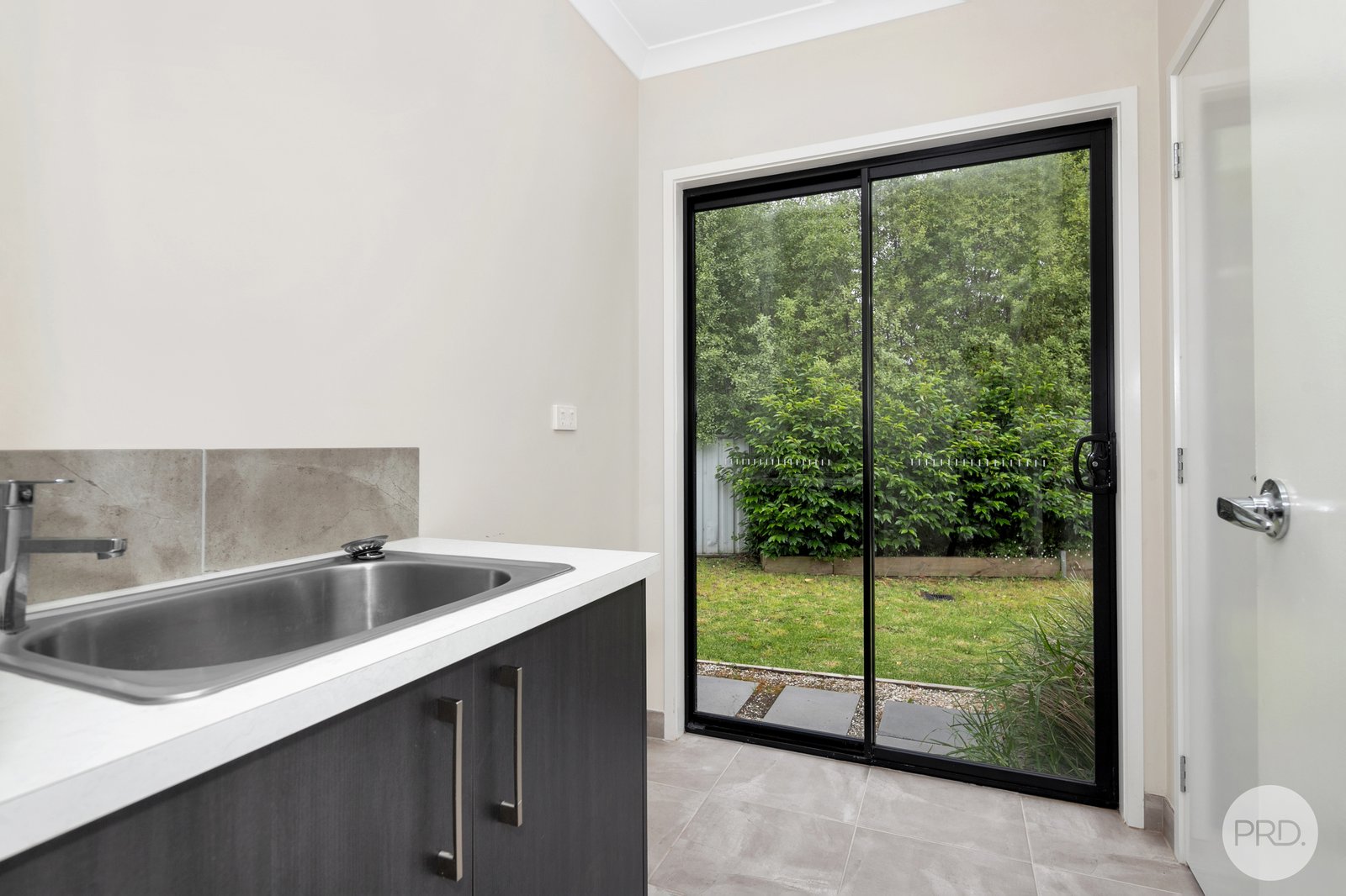 6 Moniell Close BROWN HILL 15