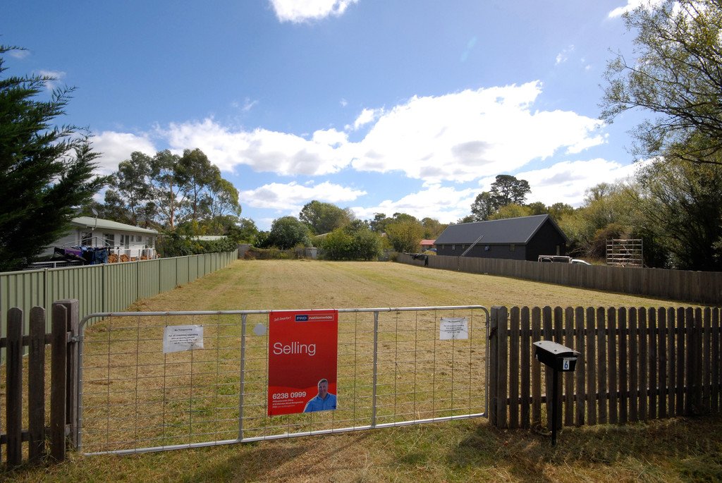 6 Monkittee Street BRAIDWOOD 1