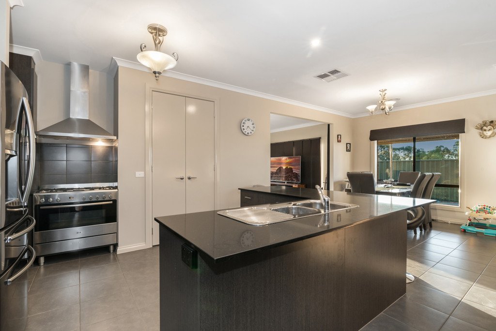 6 Montana Place KANGAROO FLAT 5