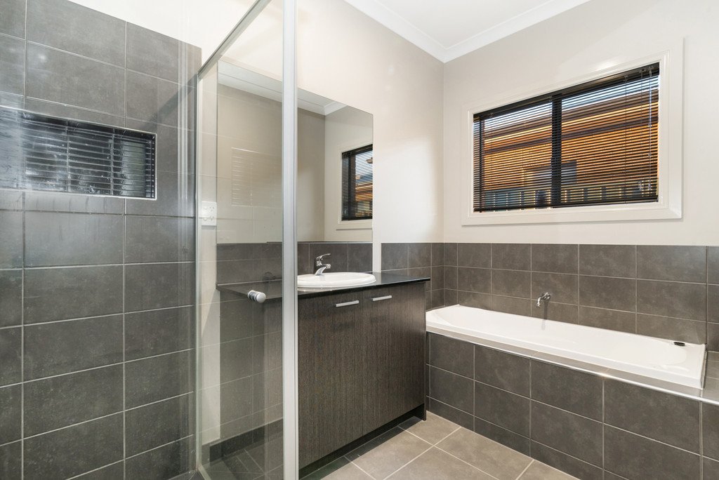 6 Montana Place KANGAROO FLAT 10