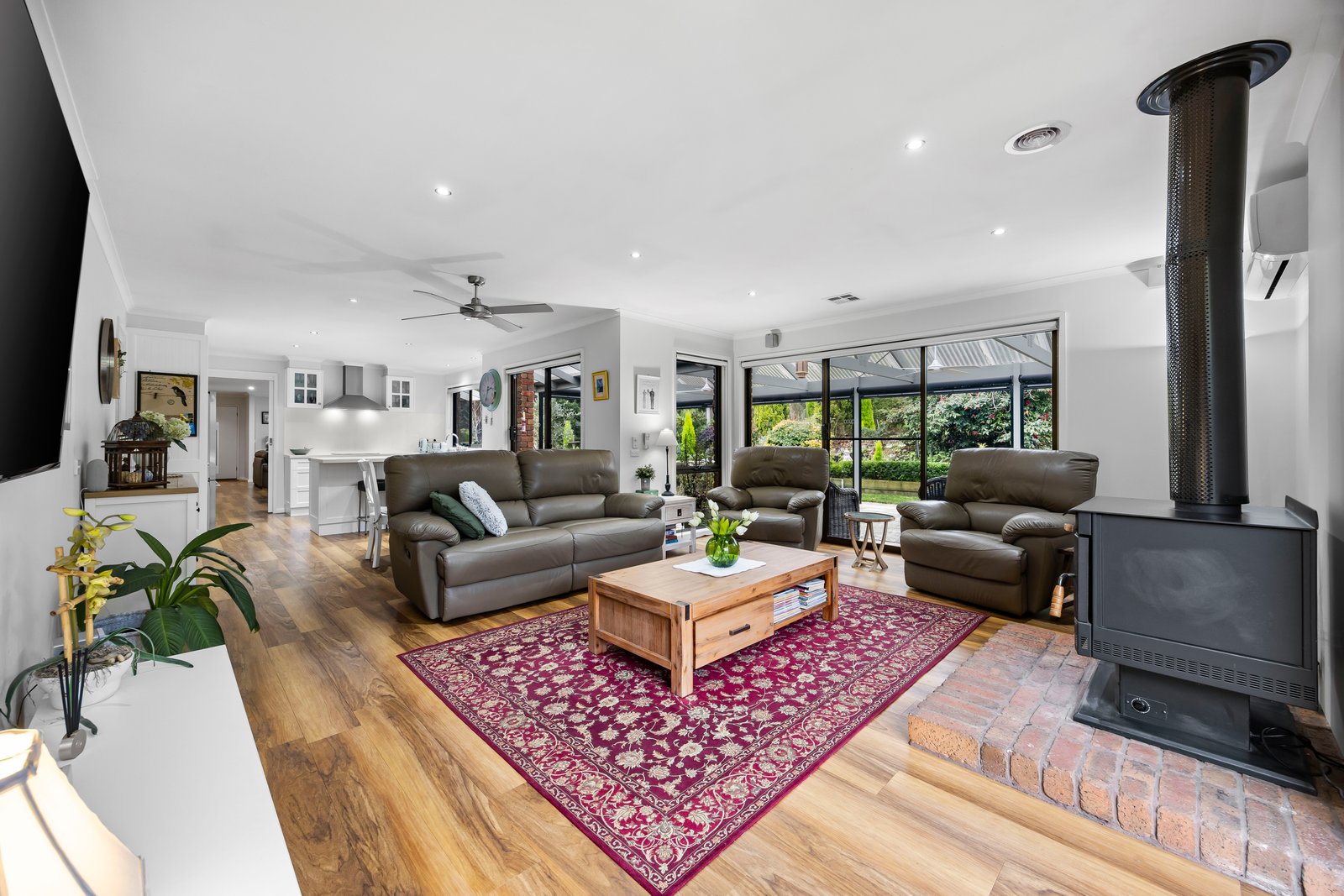 6 Mount Helen Drive MOUNT HELEN 7