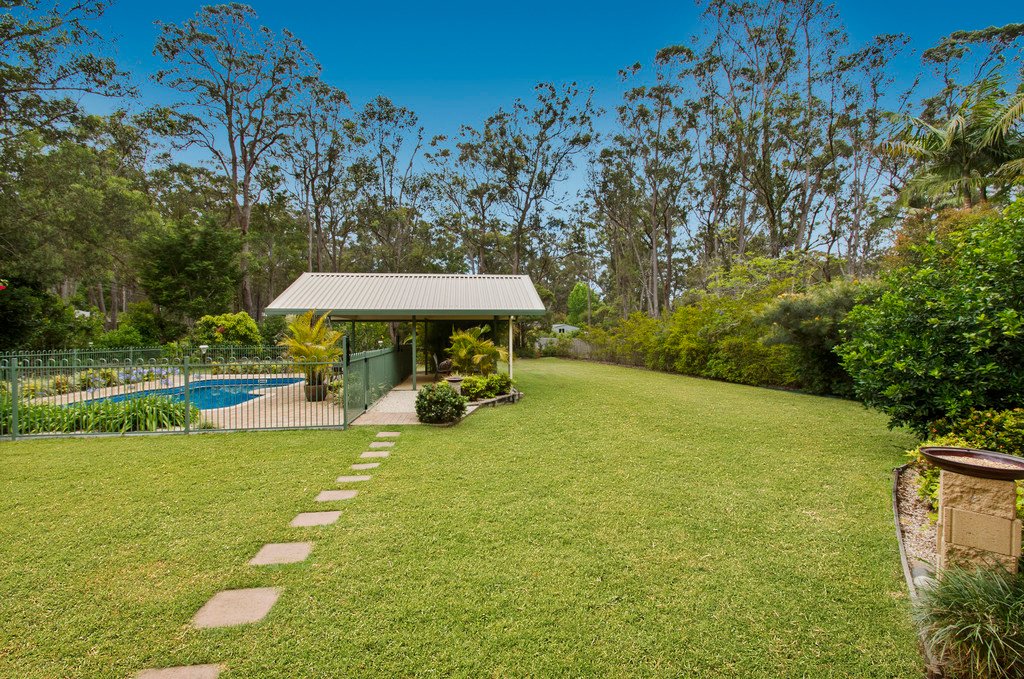 6 Mountain View Road KEW 9