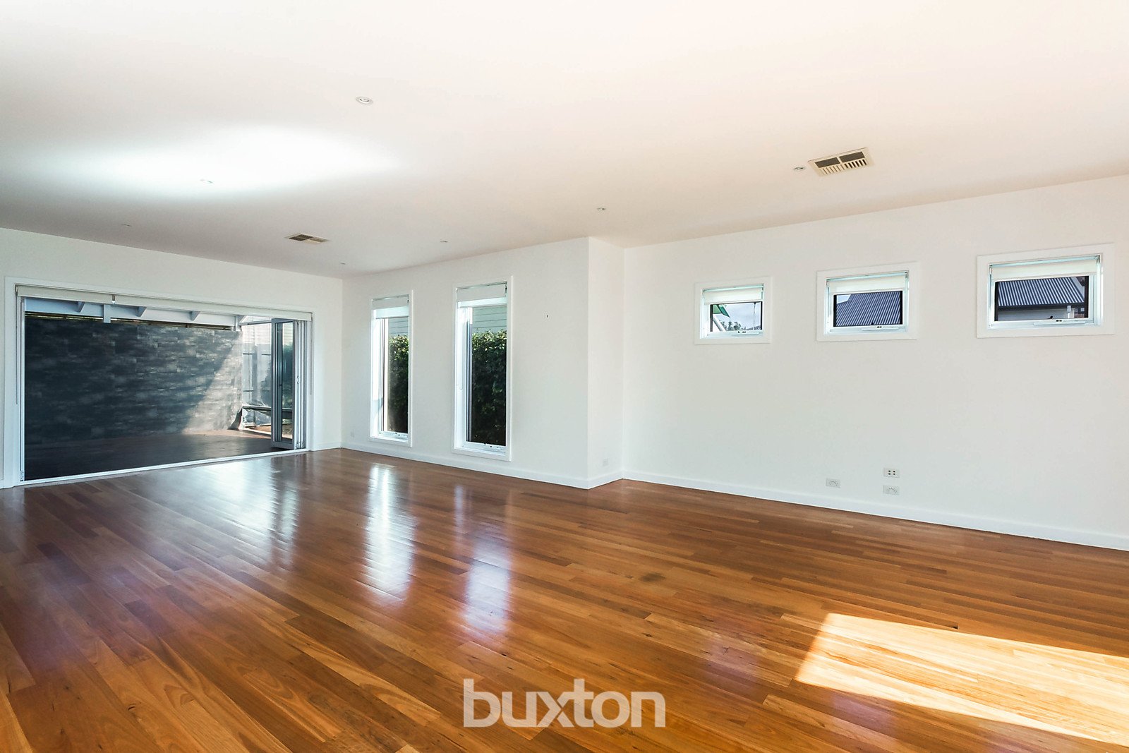Gallery: 6 Mowat Street