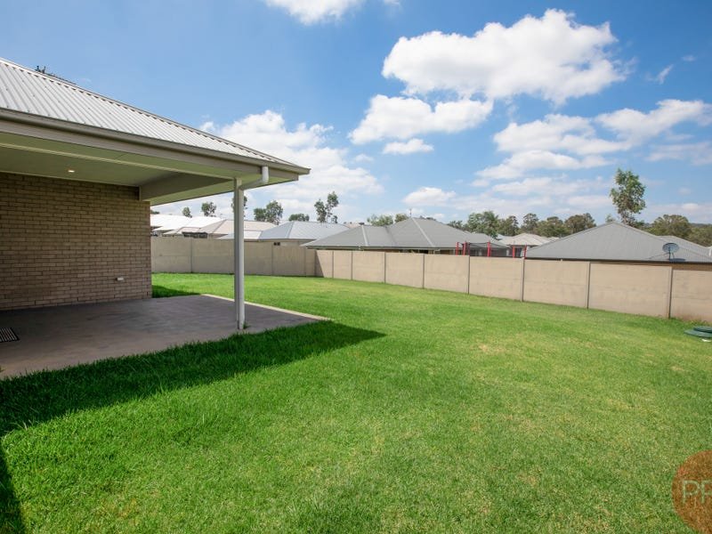 6 Moylan Vista NORTH ROTHBURY 12