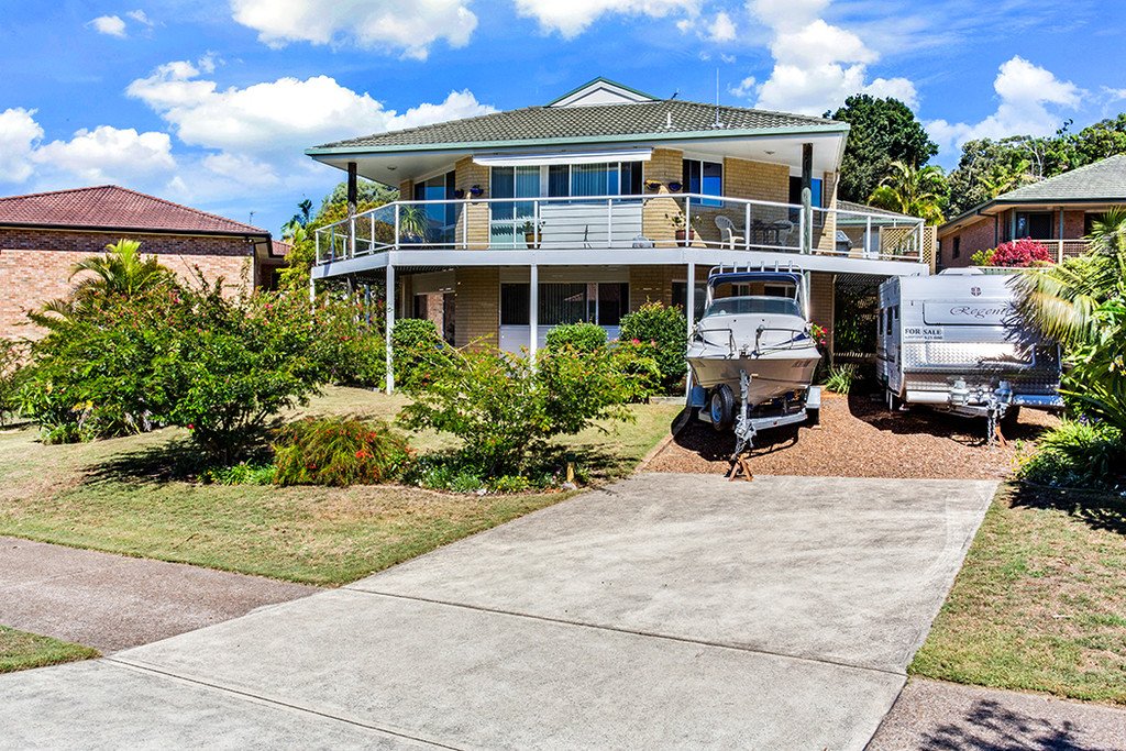 6 Mulloway Place CORLETTE 1